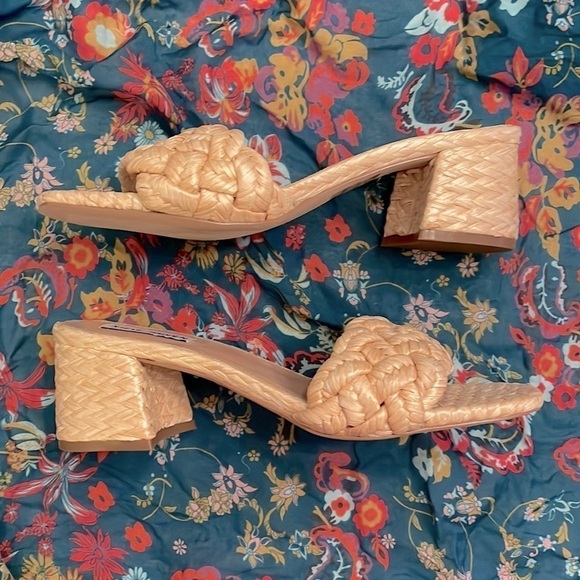 Brand New Steve Madden Braided Natural Straw Large Strap Slides Heeled Sandals - Picture 8 of 14